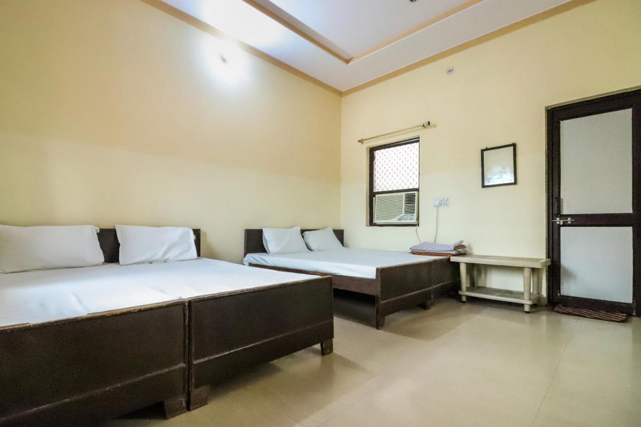 Hotel Spot On 60838 Shri Giriraj Dham Govardhan Exterior foto