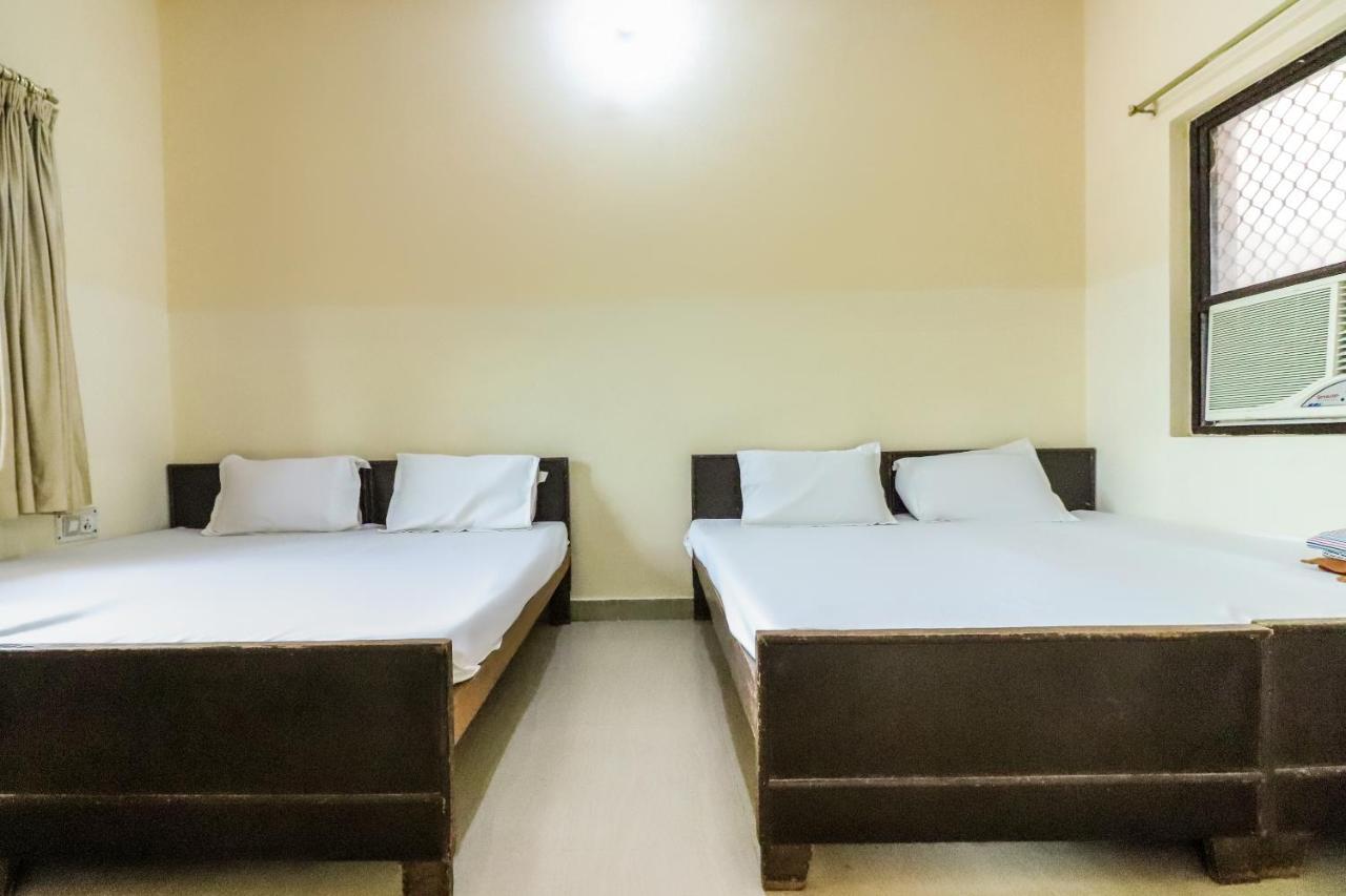 Hotel Spot On 60838 Shri Giriraj Dham Govardhan Exterior foto